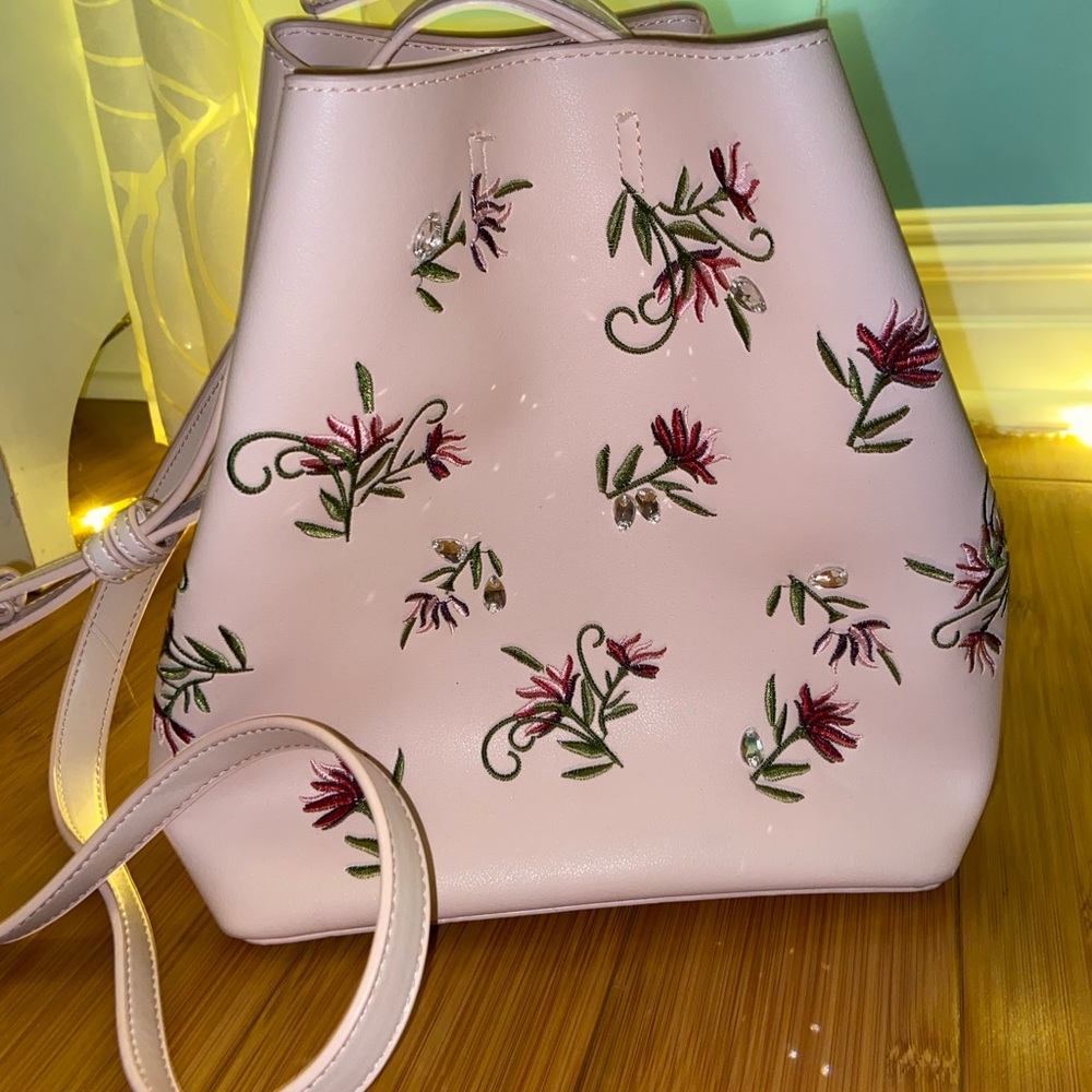 Light Pink Floral Embroidered Crossbody Bag (OS)